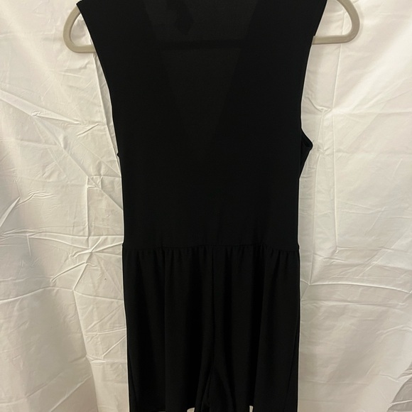 NIK & NASH Elegant Black Sleeveless Shorts Romper - Picture 4 of 5
